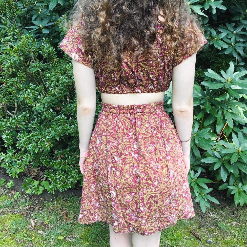 Two piece set - Picture 2 of 2